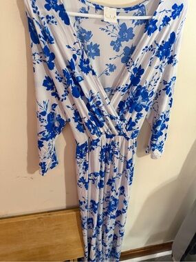 L.I.A.Love Is All Size 2x Blue Floral Maxi Wrap Dress with V-Neck
